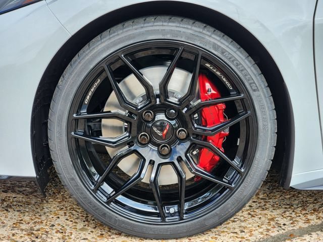 New 2026 Chevrolet Corvette Z06 w/ Stealth Interior Trim Package RWD image 8