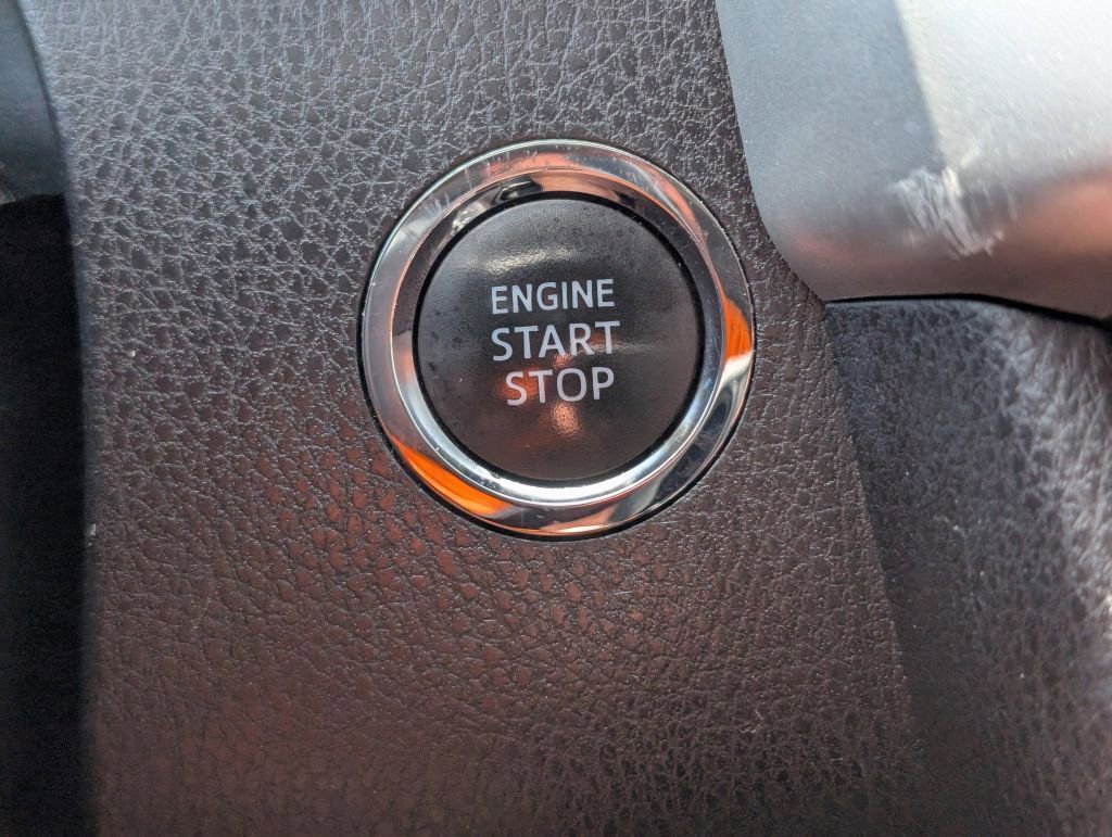 Used 2018 Toyota Highlander XLE image 26