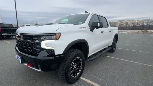 Used 2024 Chevrolet Silverado 1500 ZR2 image 4