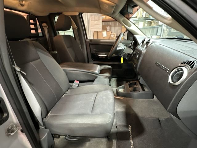 Used 2007 Mitsubishi Raider LS RWD image 27