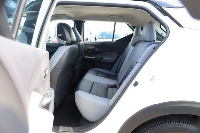 Certified 2023 Nissan Kicks SR w/ SR Premium Package FWD image 19