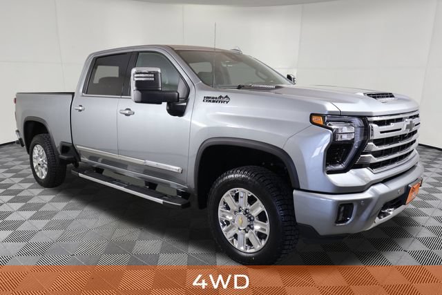 Used 2024 Chevrolet Silverado 2500 High Country w/ Technology Package AWD/4WD image 4