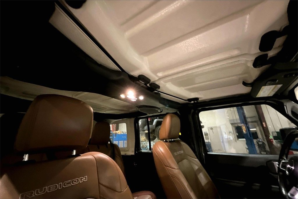 Used 2022 Jeep Wrangler Unlimited Rubicon w/ Cold Weather Group image 18