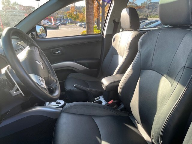 Used 2012 Mitsubishi Outlander GT image 5