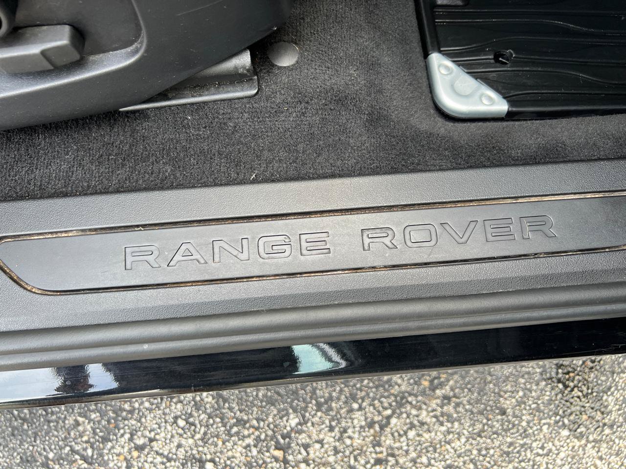 Used 2020 Land Rover Range Rover Evoque SE AWD/4WD image 36