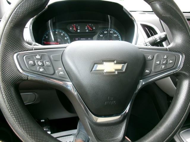 Used 2020 Chevrolet Equinox LS FWD image 13