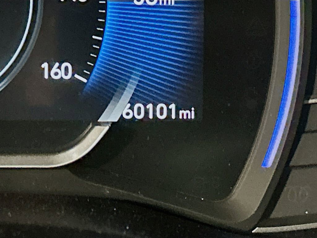 Used 2020 Hyundai Santa Fe SEL w/ Cargo Package FWD image 10