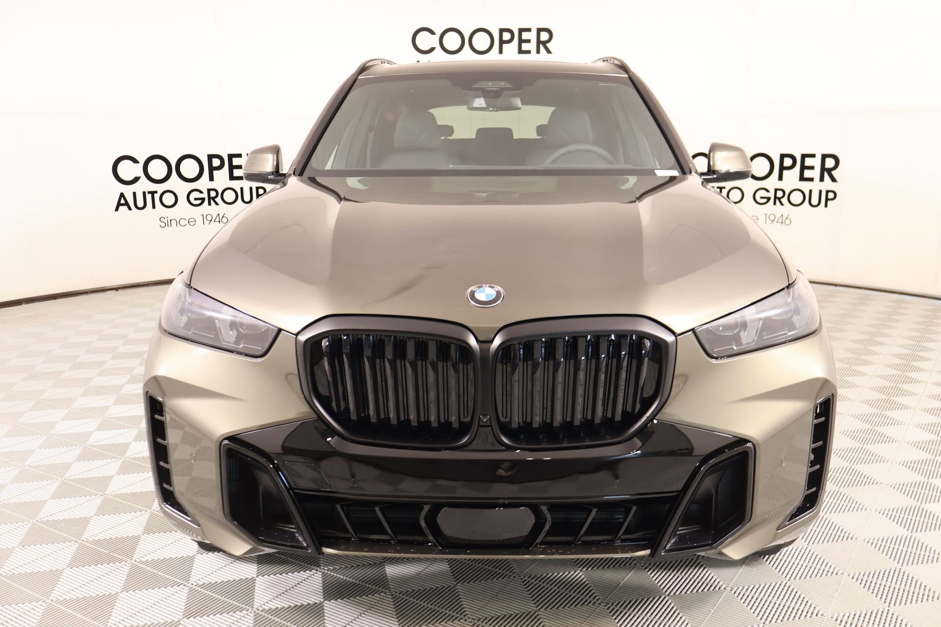New 2026 BMW X5 xDrive40i w/ M Sport Package AWD/4WD image 9