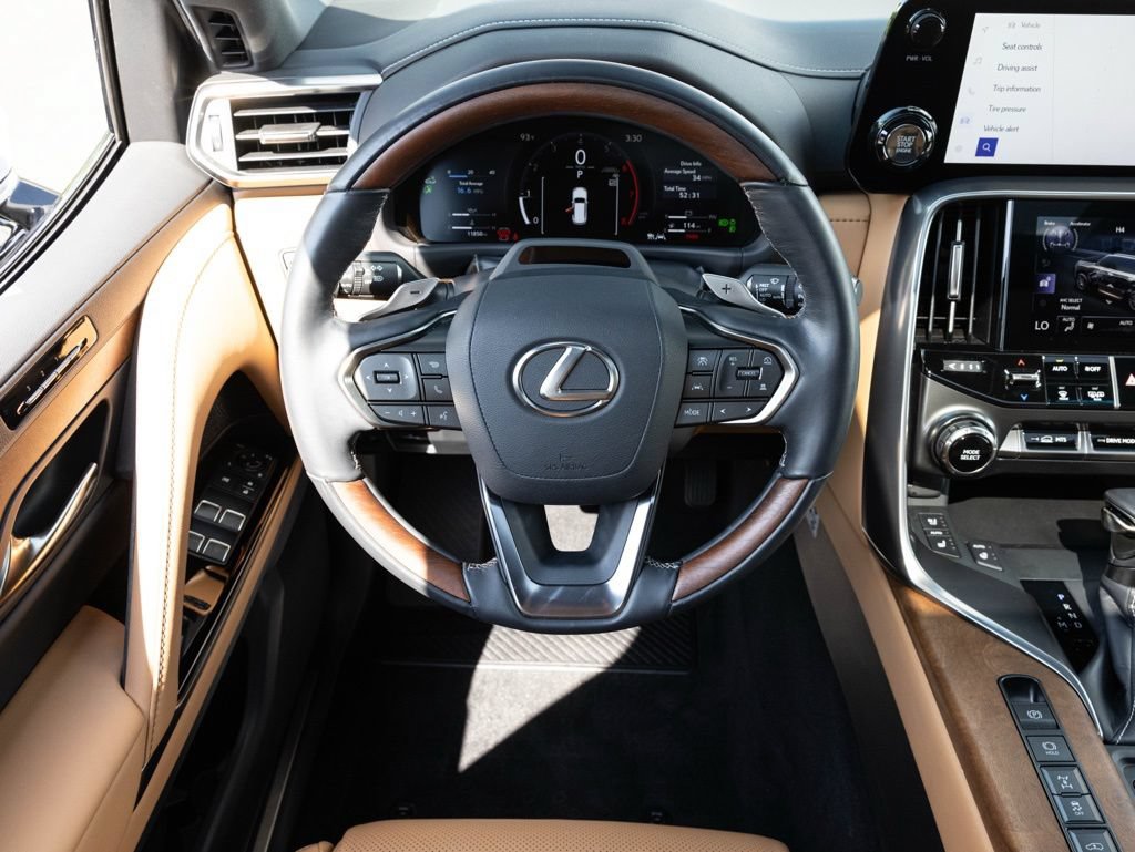 Used 2025 Lexus LX 600 4WD w/ Accessory Package (2T) image 47