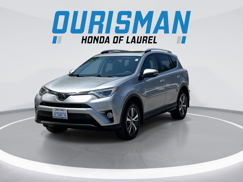 Used 2018 Toyota RAV4 XLE w/ Plus Extra Value Package AWD/4WD image 4
