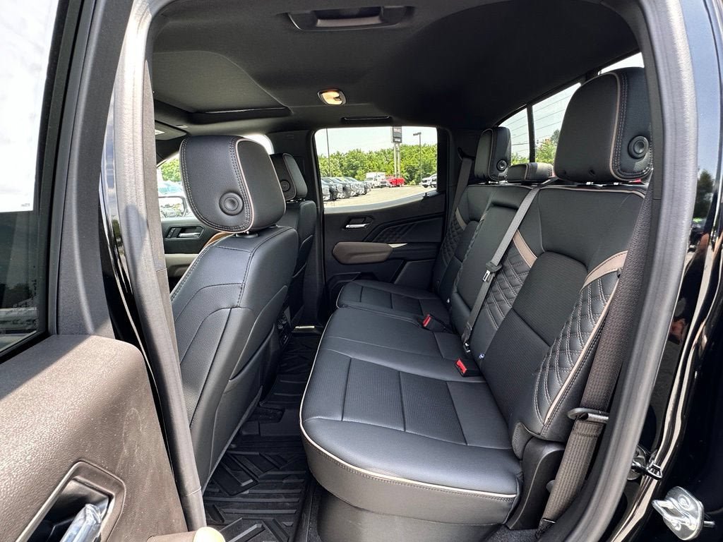 New 2026 GMC Canyon Denali w/ LPO, Denali Black Edition AWD/4WD image 22