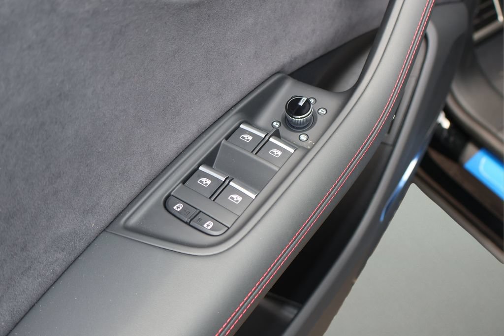 New 2026 Audi SQ8 Prestige AWD/4WD image 10