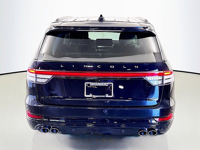 Used 2025 Lincoln Aviator Reserve w/ Equipment Group 201A image 6
