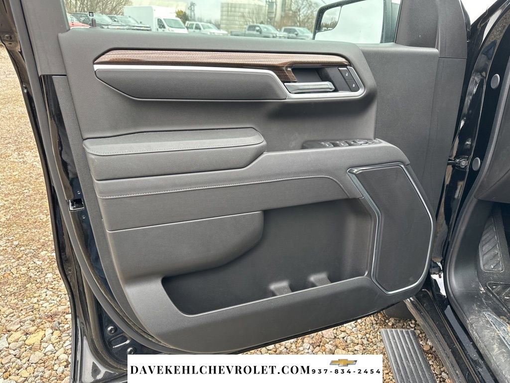 Used 2025 Chevrolet Silverado 1500 LT image 9