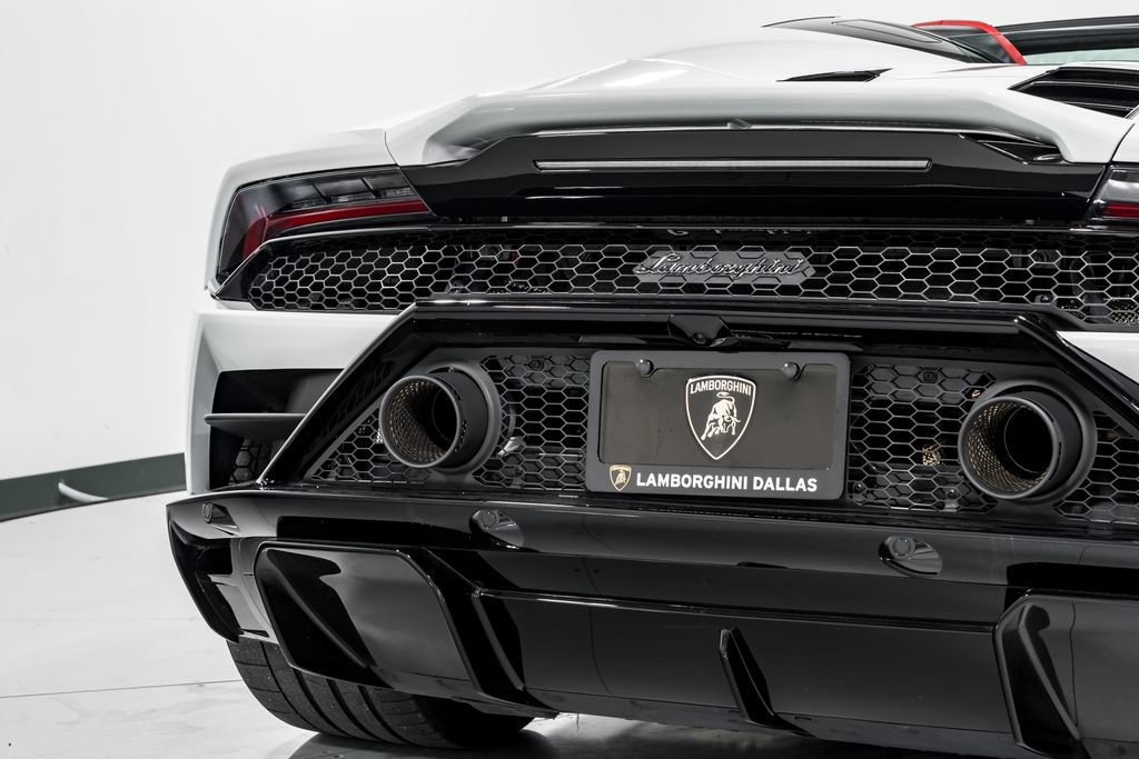 Used 2023 Lamborghini Huracan EVO RWD image 54