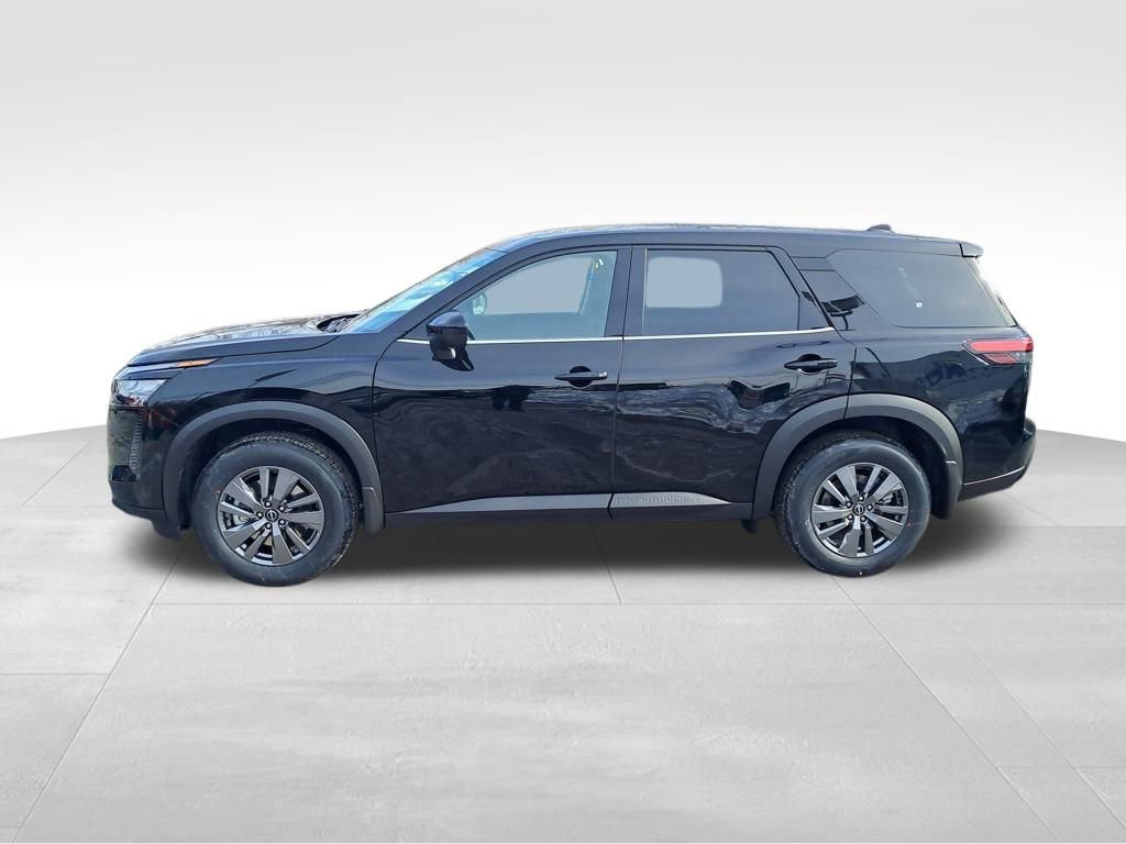 New 2026 Nissan Pathfinder S image 2