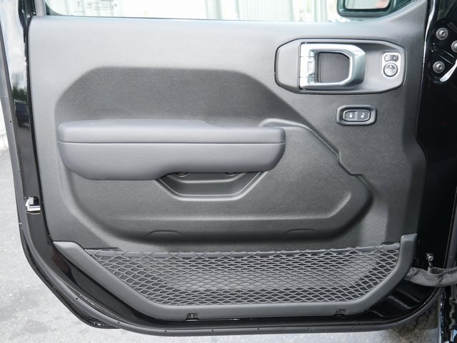 Used 2024 Jeep Wrangler Sport S image 13