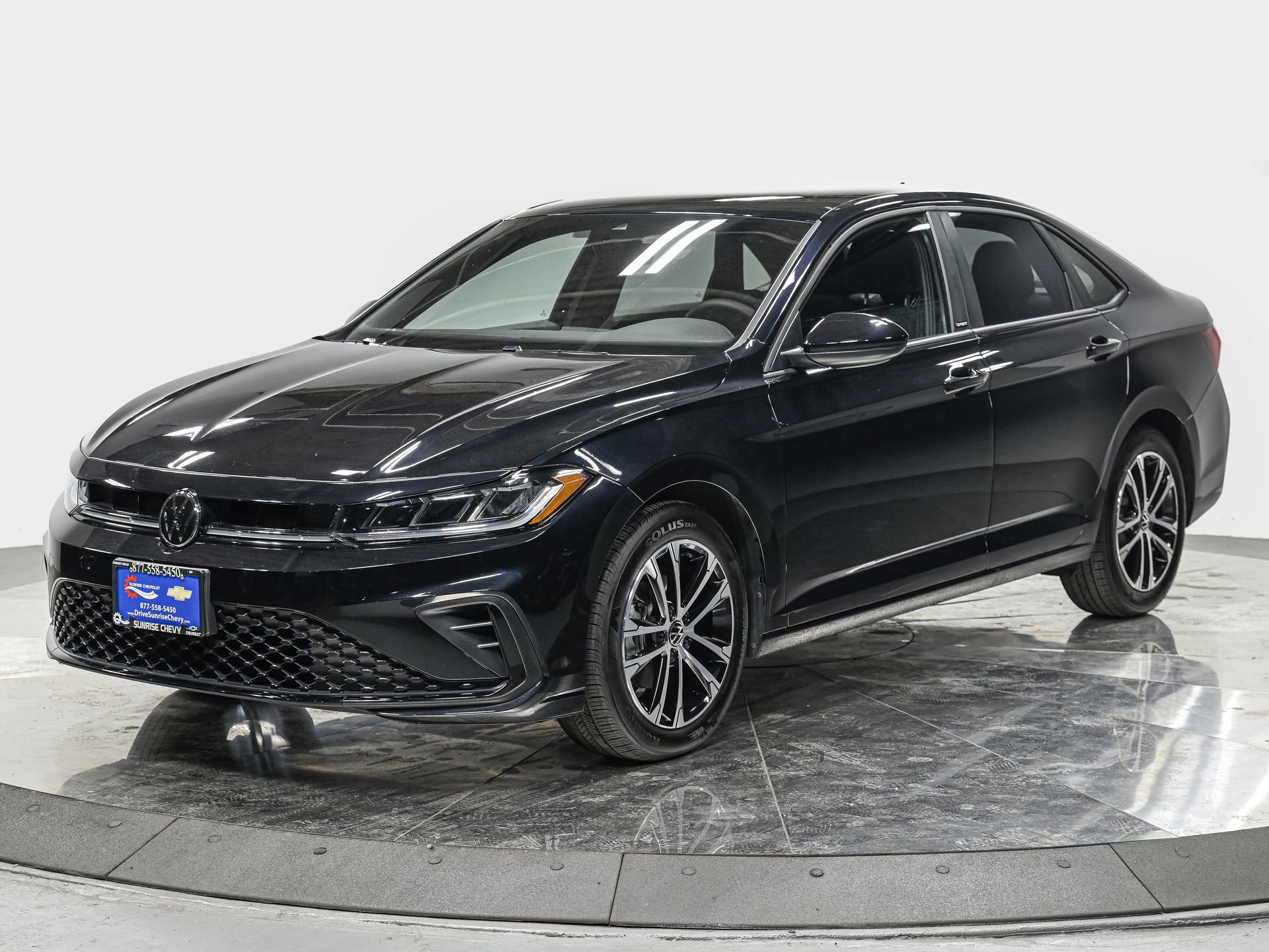 Used 2025 Volkswagen Jetta Sport image 1