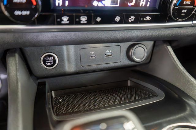 Used 2021 Nissan Rogue SV image 29