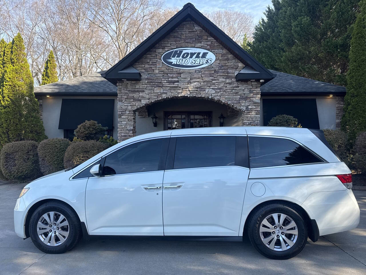 Used 2016 Honda Odyssey EX image 1