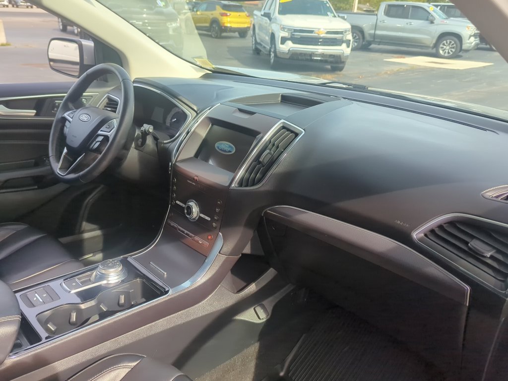 Used 2020 Ford Edge Titanium AWD/4WD image 15