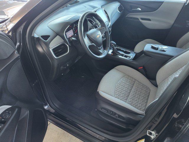 Used 2024 Chevrolet Equinox LT FWD image 2