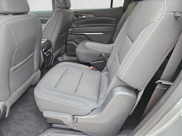 Used 2024 Chevrolet Traverse LT image 10