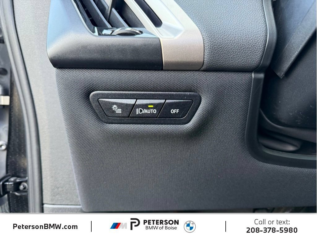 Used 2024 BMW iX xDrive50 w/ Convenience Package AWD/4WD image 35