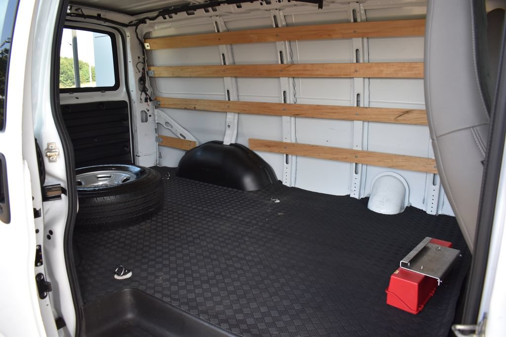 Used 2021 Chevrolet Express 2500 w/ Driver Convenience Package RWD image 12