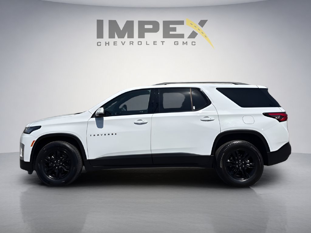 Used 2023 Chevrolet Traverse LT w/ Midnight/Sport Edition AWD/4WD image 2