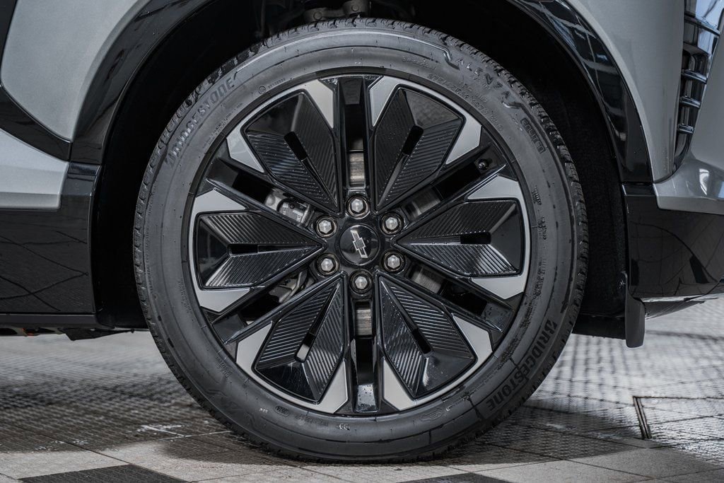 New 2025 Chevrolet Blazer EV RS RWD image 17