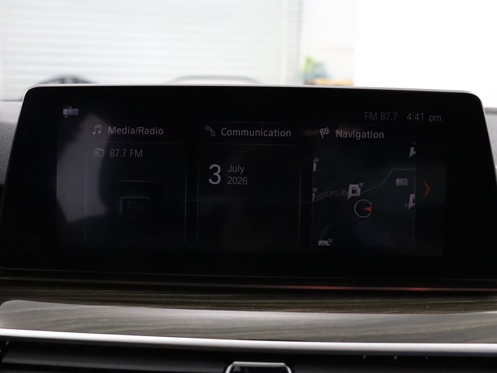Used 2019 BMW 530i w/ Convenience Package RWD image 22