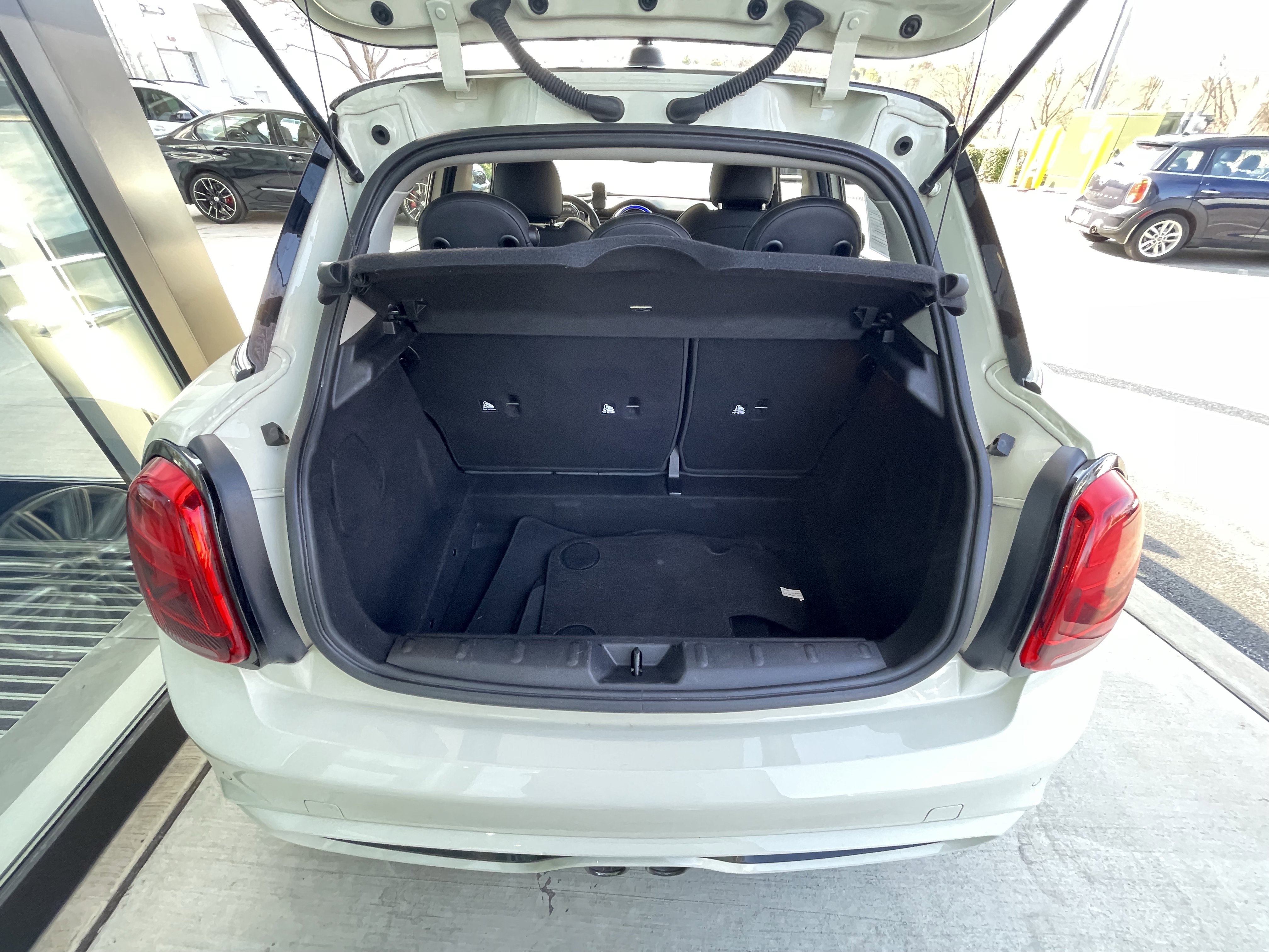 Used 2019 MINI Cooper S w/ Premium Package image 5