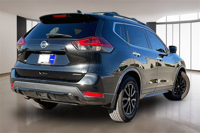 Used 2018 Nissan Rogue SV w/ Premium Package image 6