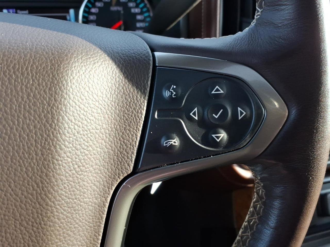 Used 2018 Chevrolet Silverado 1500 High Country image 24