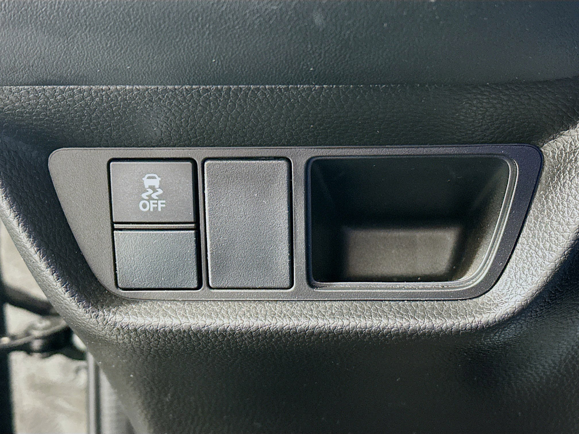 Used 2025 Honda HR-V LX image 16