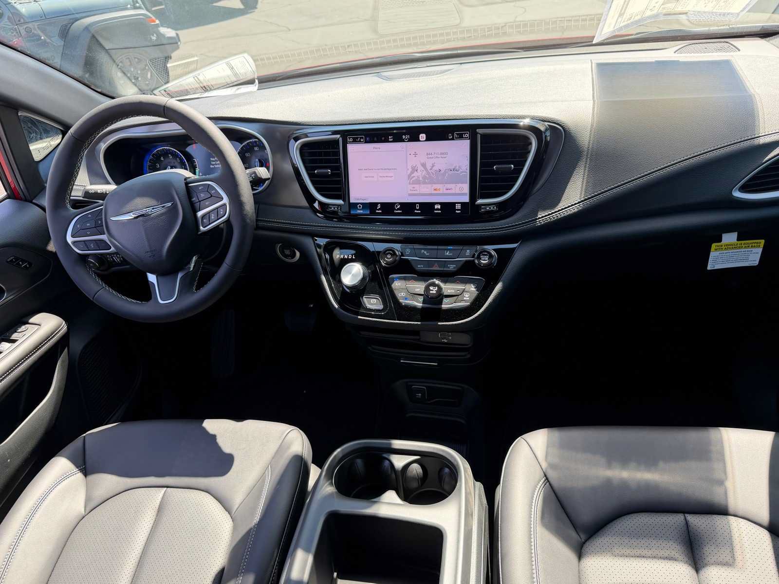 New 2026 Chrysler Pacifica Select AWD/4WD image 24