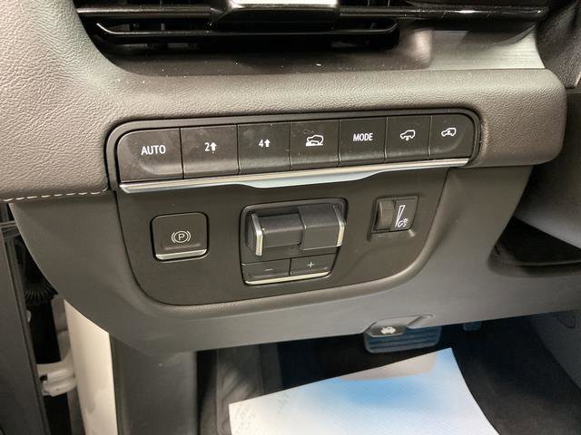 Used 2022 Cadillac Escalade Sport w/ Touring Package image 11