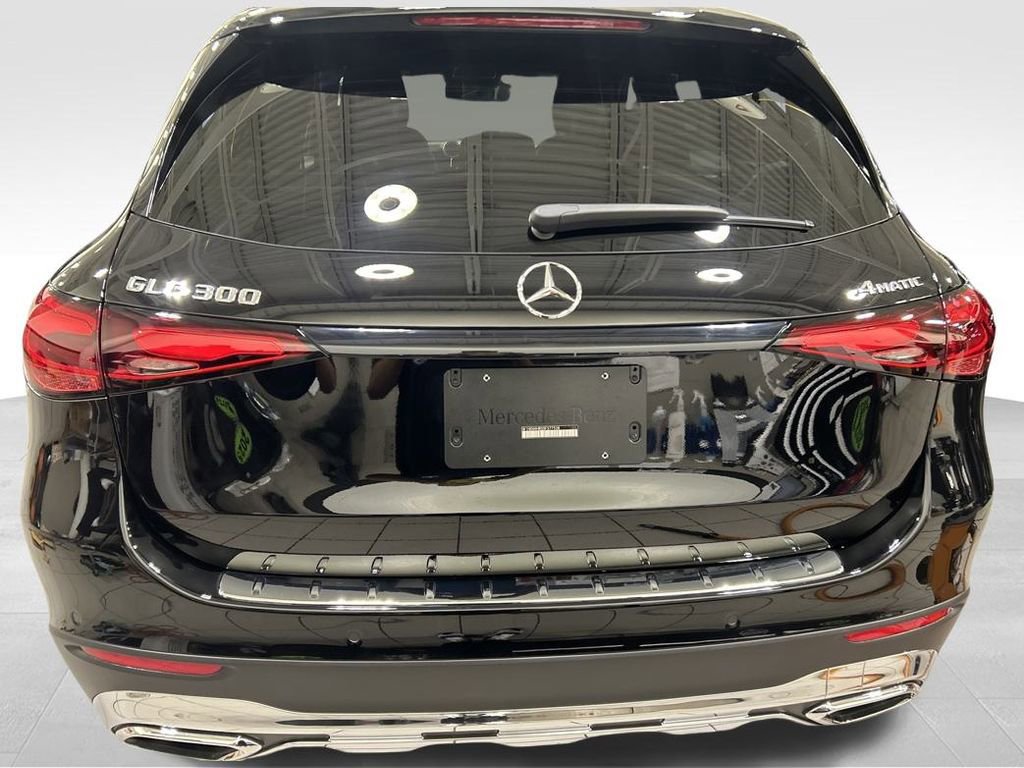 Used 2025 Mercedes-Benz GLC 300 GLC 300 image 8