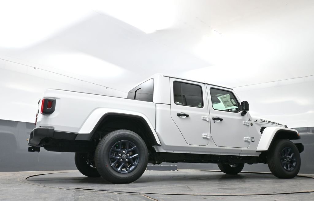 New 2026 Jeep Gladiator Sport AWD/4WD image 40