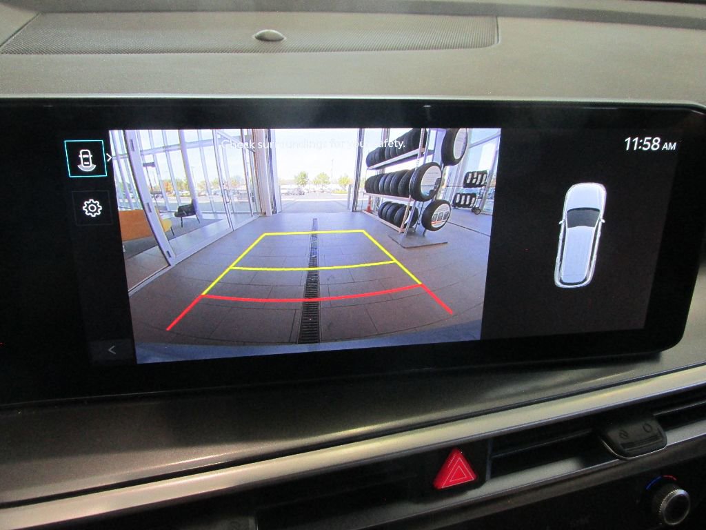 Used 2025 Kia Sorento S image 22