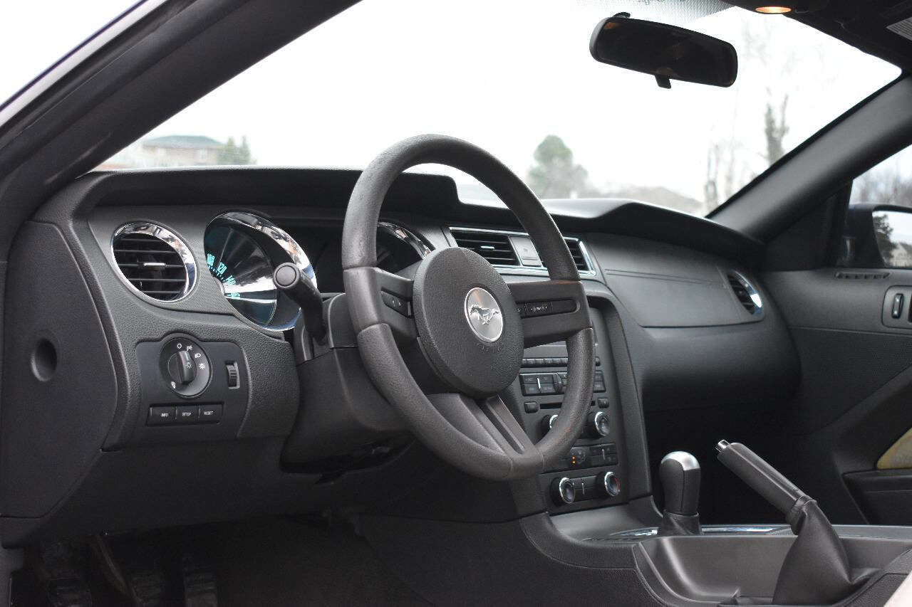 Used 2012 Ford Mustang GT w/ Brembo Brake Pkg RWD image 14