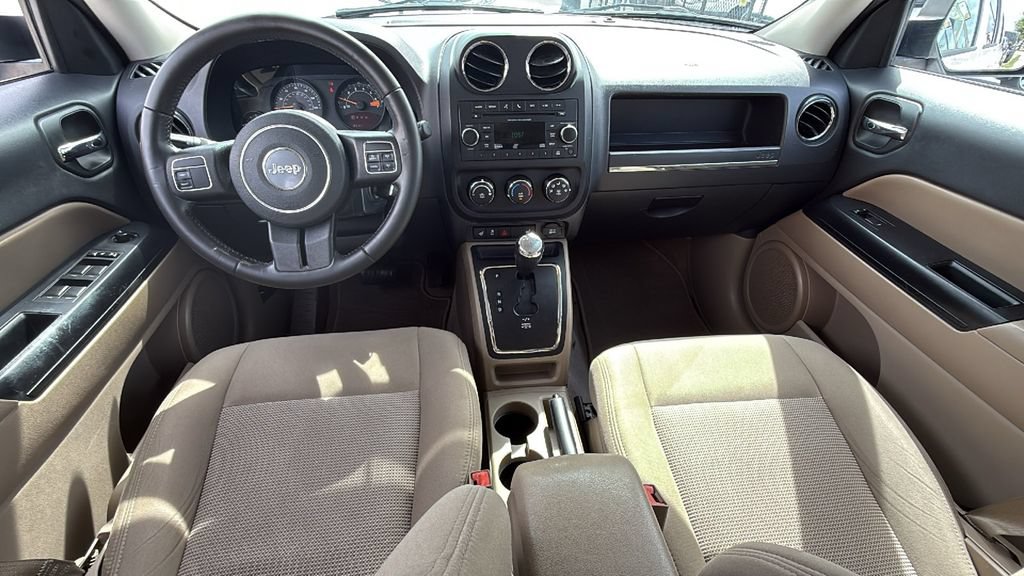 Used 2017 Jeep Patriot Latitude FWD image 27