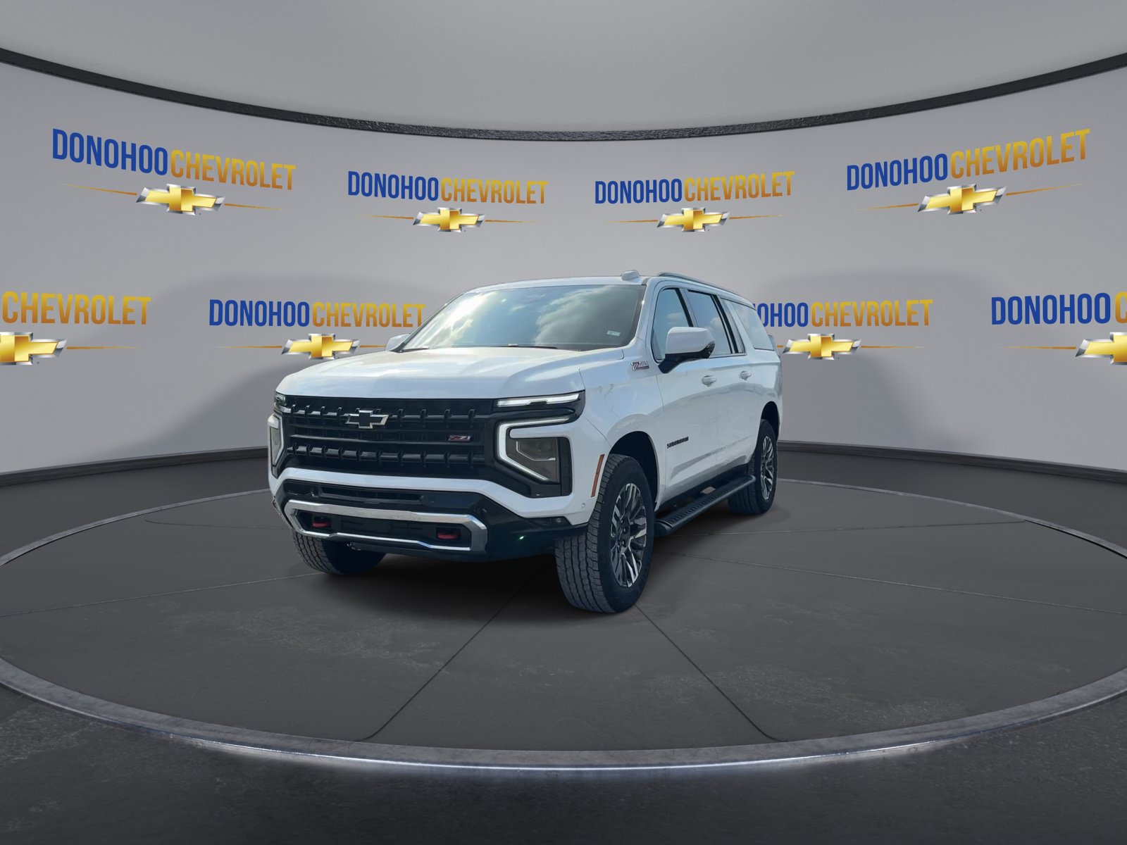 New 2026 Chevrolet Suburban Z71 w/ Comfort Package AWD/4WD image 4