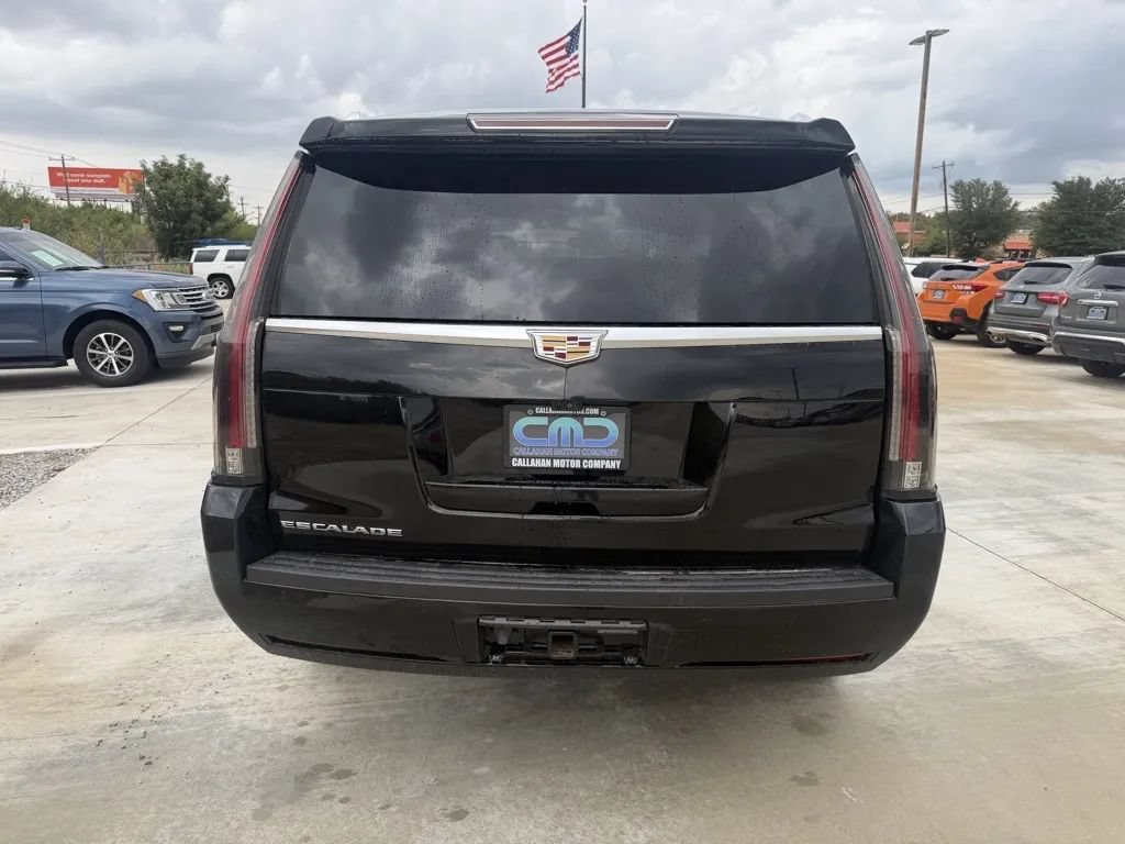 Used 2018 Cadillac Escalade Luxury RWD image 6