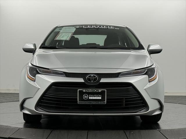 Certified 2025 Toyota Corolla LE image 3