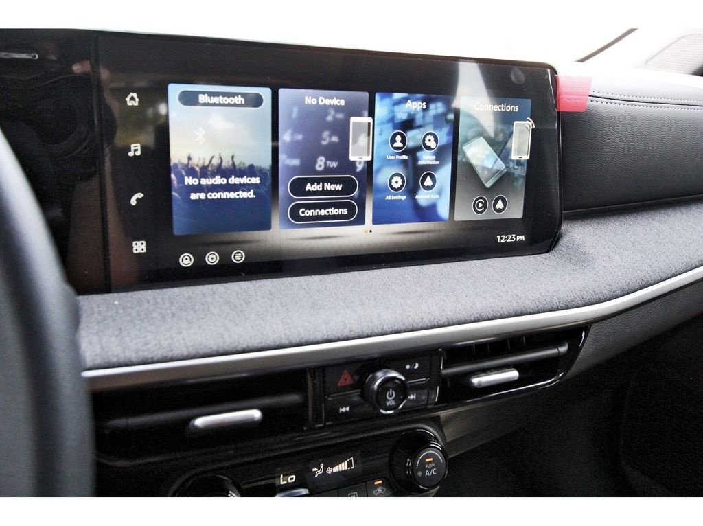 New 2026 Nissan Kicks SV w/ Charging Package FWD image 17