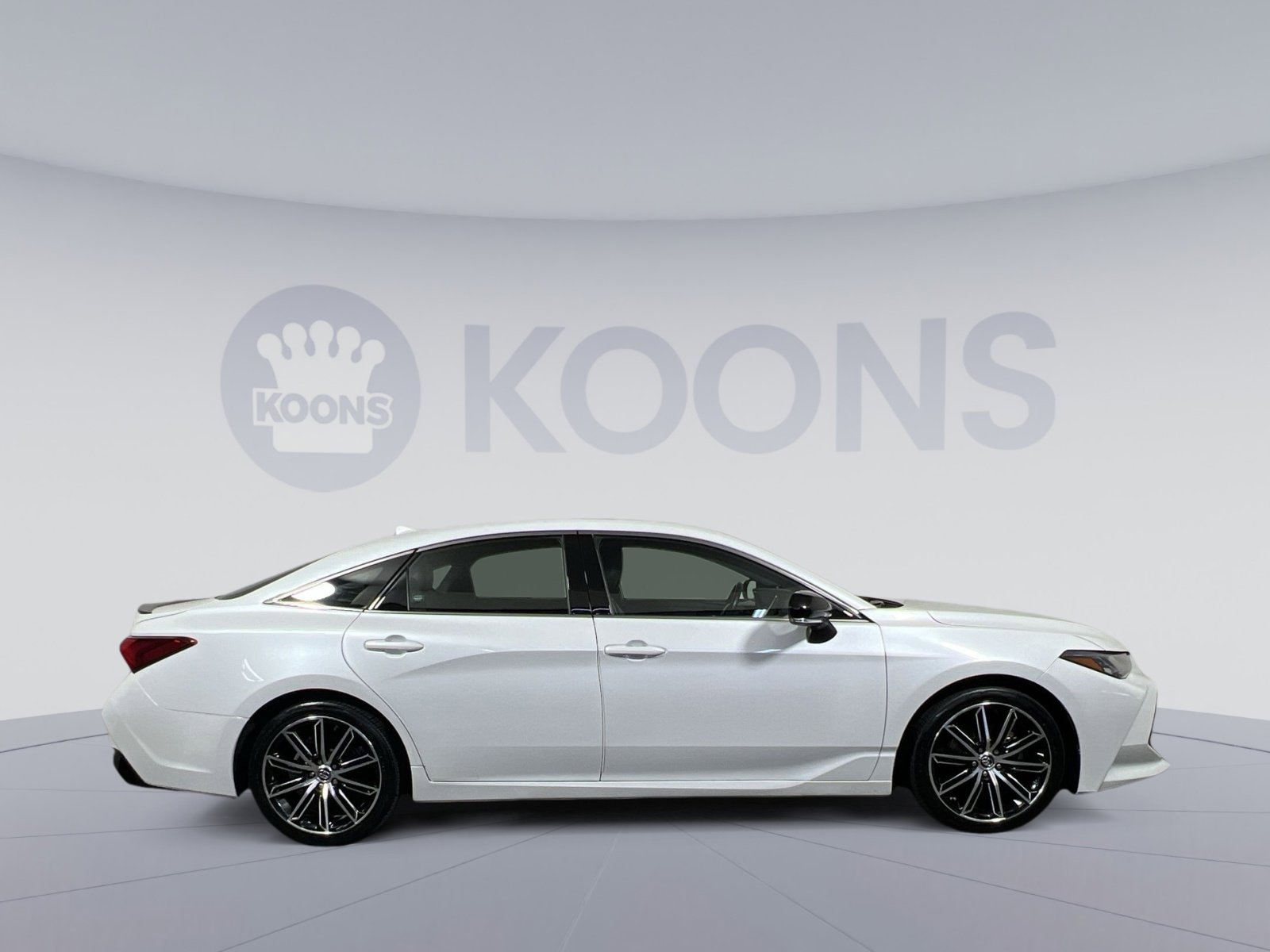 Used 2019 Toyota Avalon Touring w/ Advanced Safety Package image 12