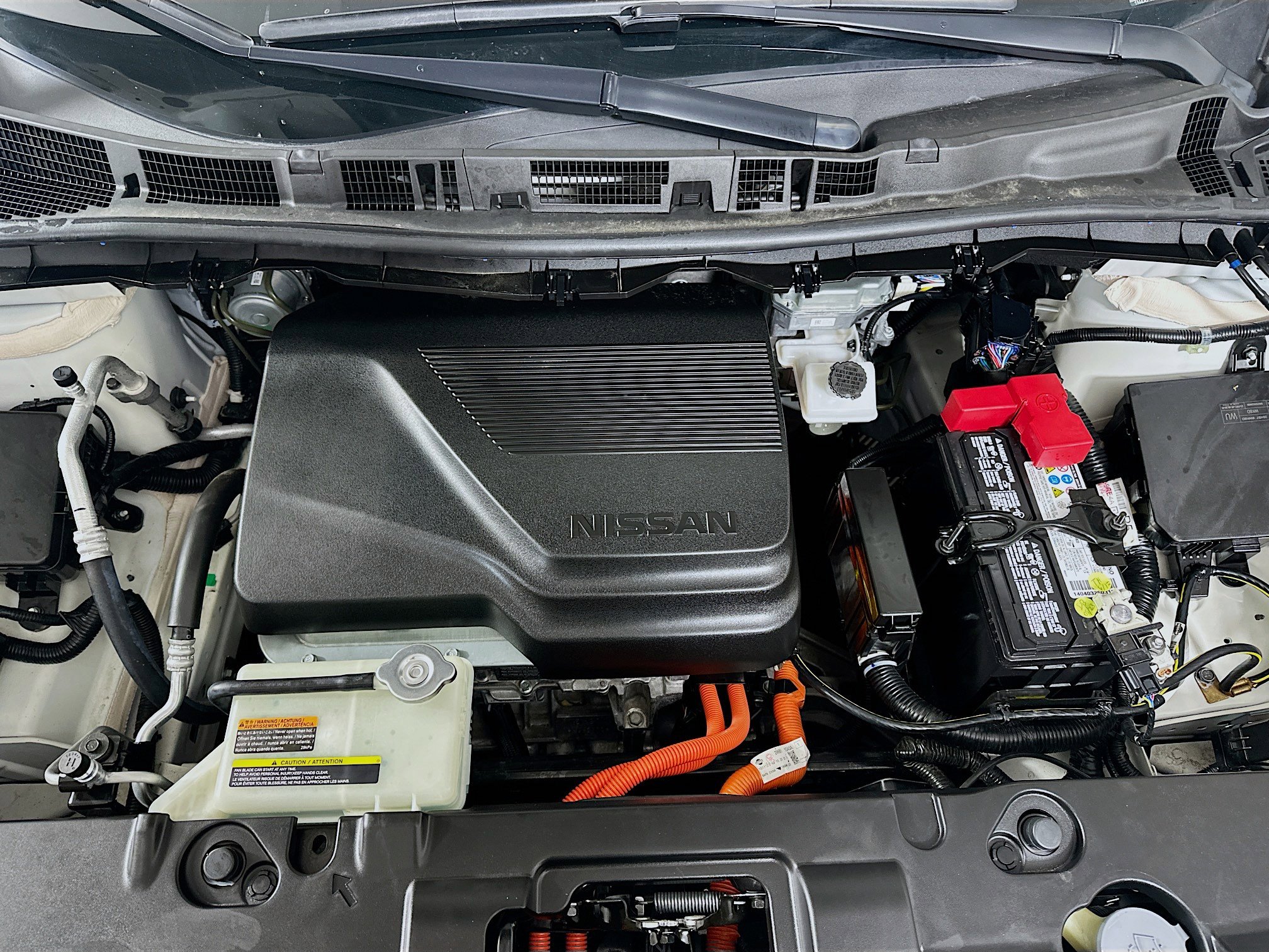 Used 2025 Nissan Leaf S image 31