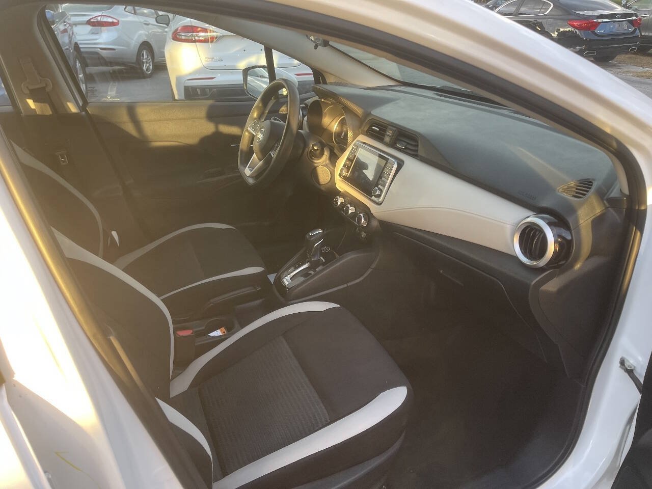 Used 2021 Nissan Versa SV FWD image 21